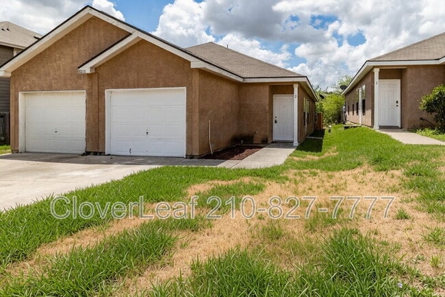Building Photo - 5718 Golf Heights Unit #2