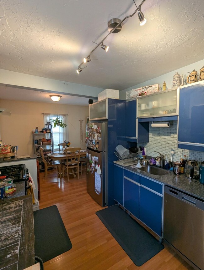 Kitchen - 36 Montfern Ave Apartments Unit 1