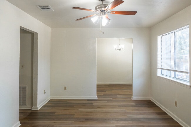 Photo - 733 Pointe Ct