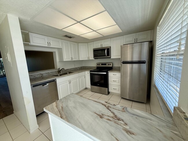 Photo - Dunedin 55+ 2/1 Condo