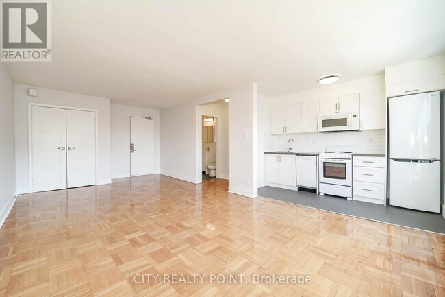 Photo - 1545 Bathurst St Unit 404