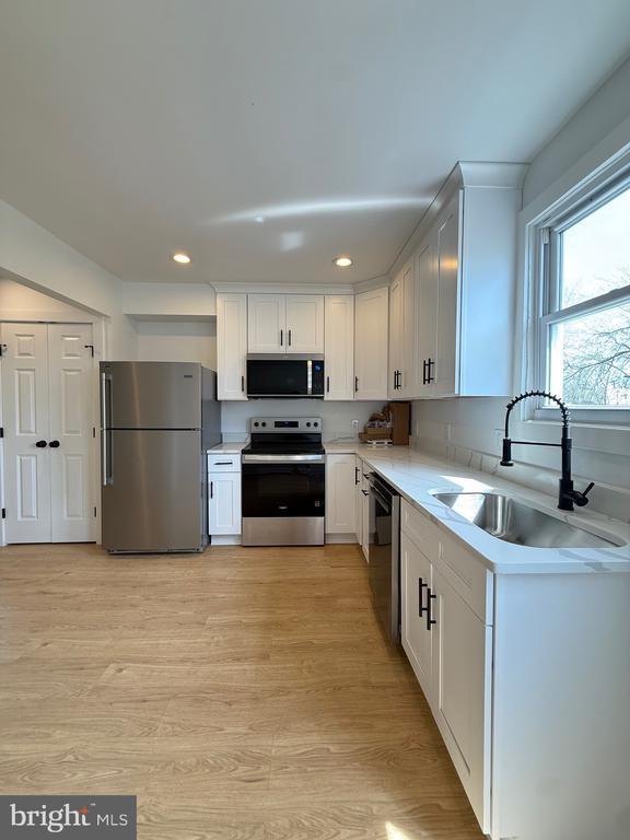 Photo - 2125 Oakland Rd