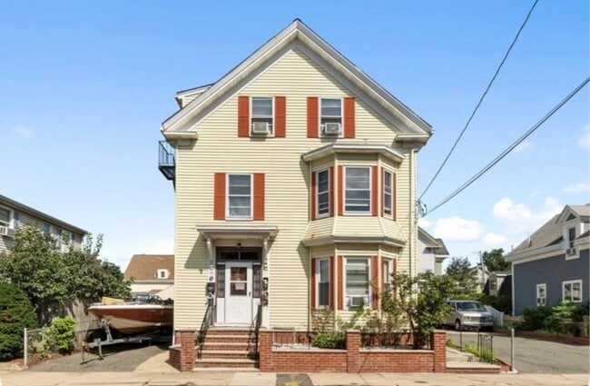 Building Photo - 13 Jacobs St Unit 1