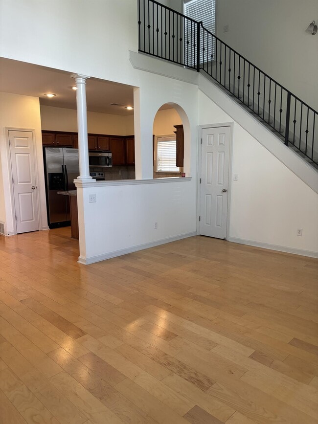 Photo - 1371 Island Town Dr