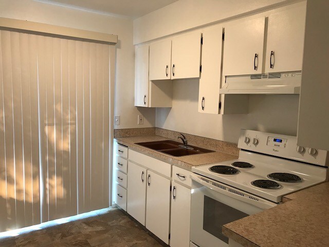 Kitchen - 345 SE 81st Ave Unit 345