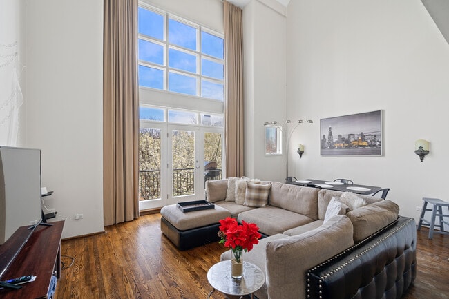 Photo - 1318 N Cleveland Ave Unit 3N