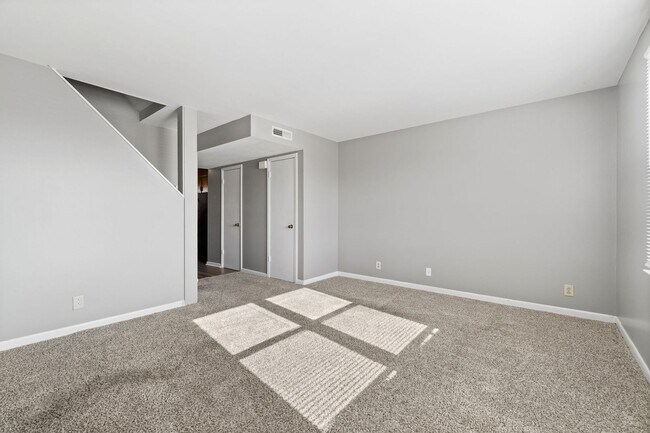 Photo - 150 Darlene Dr Unit C