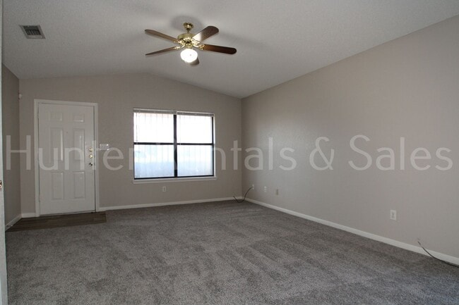 Photo - Delightful Duplex!