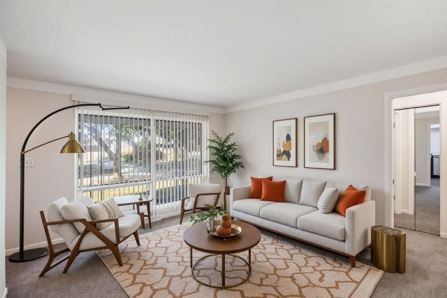 Photo - 4704 Briarwood Ave