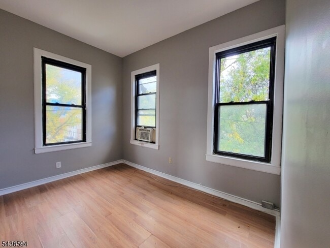 Photo - 423 2nd St Unit 3