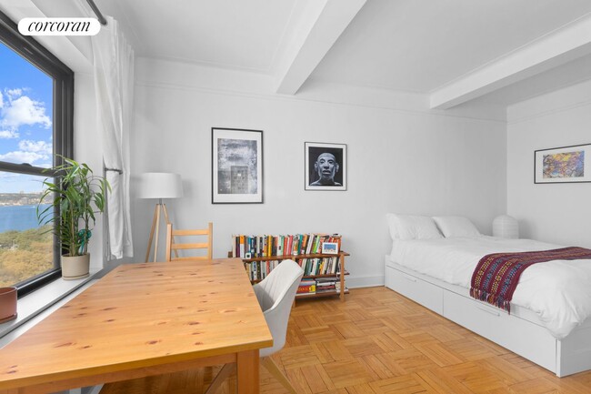 Building Photo - 337 W 95th St Rental