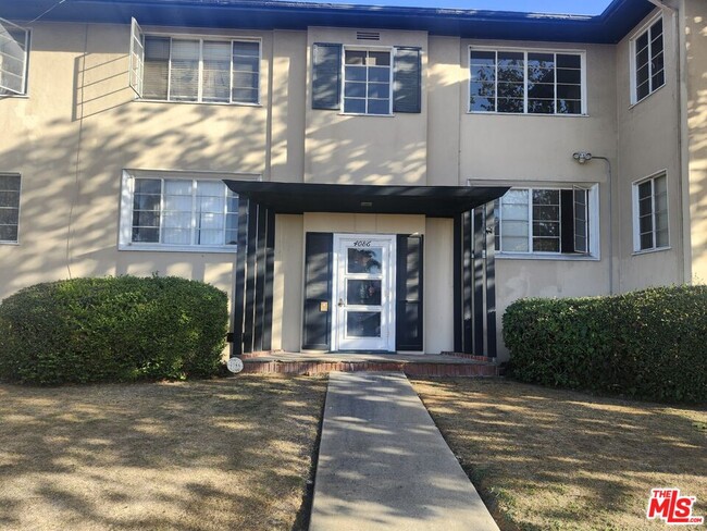 Photo - 4086 Abourne Rd Condominio Unidad D