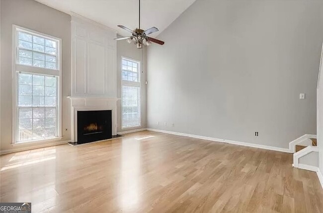 2005 Maple Ridge Ct NW