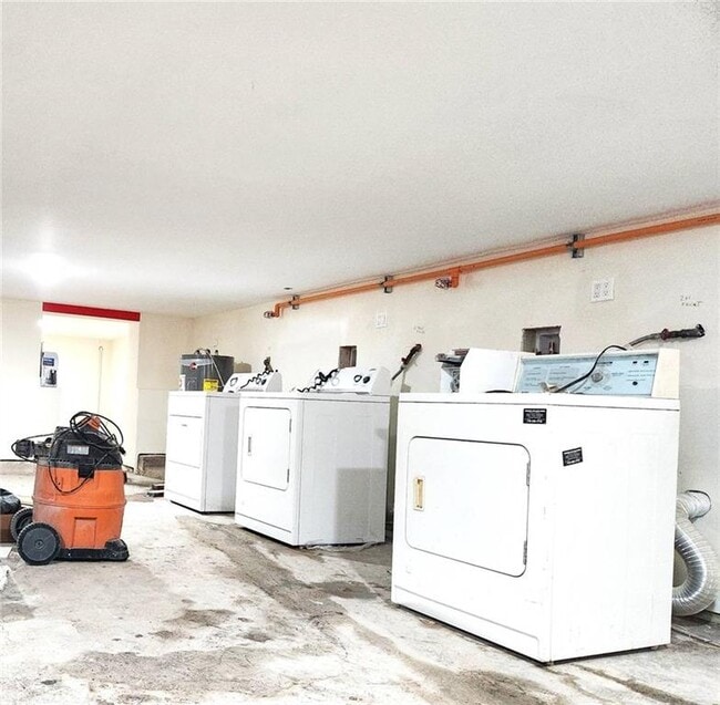 Photo - 3002 Voorhies Ave Unit 2F