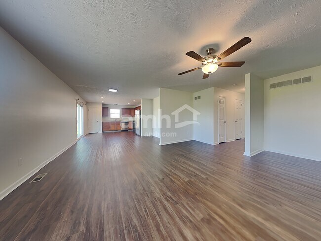 Photo - 5132 Chandler Crossing