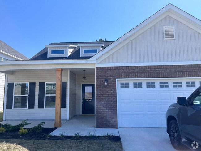 Building Photo - 1048 Wessex Dr Rental
