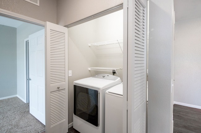 Área de lavandería - Reserves at Perryton