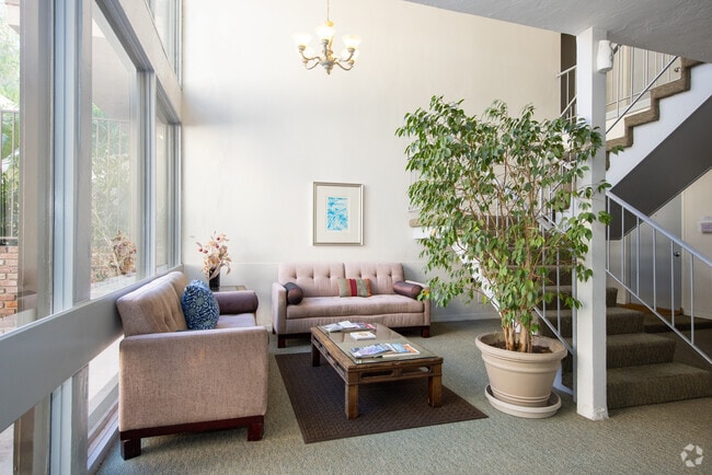 Lobby - The Regal Villa Apts...Gorgeous Newly Remo...