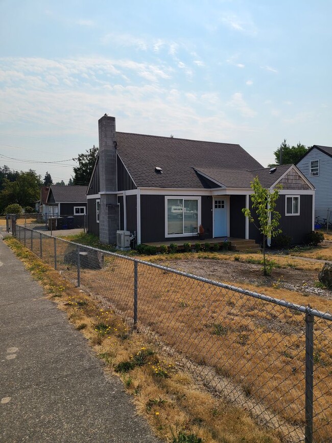 Photo - Beautifully Updated South Tacoma 3 Bedroom