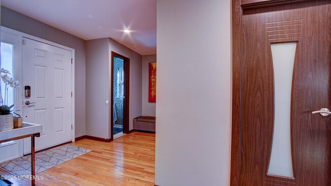 Photo - 141 Chestnut Way Unit 14-1