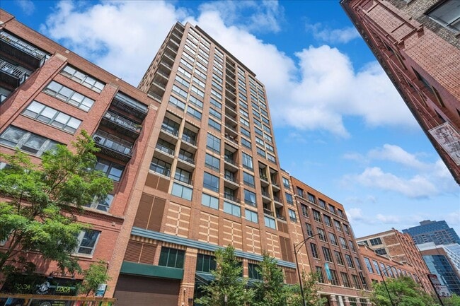 Photo - 400 W Ontario St Unit 608