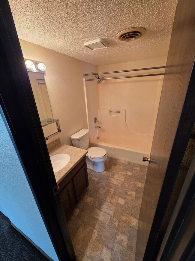 1704 W Pasewalk Ave Unit 8