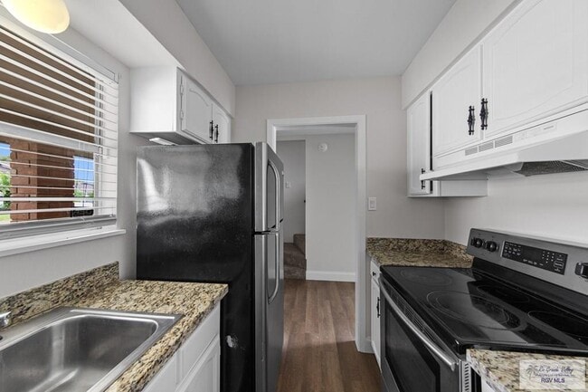 Photo - 805 Continental Dr Unit #3