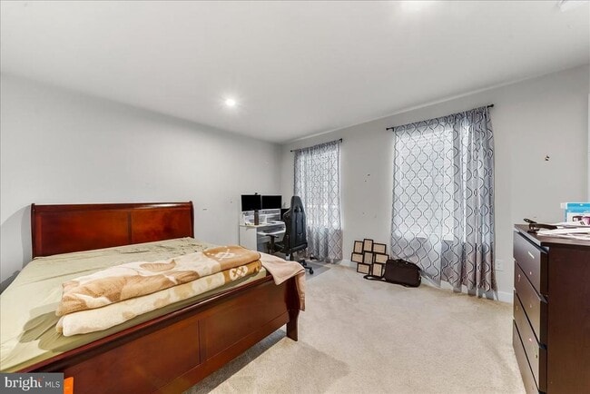 Photo - 305 Goodwick Dr