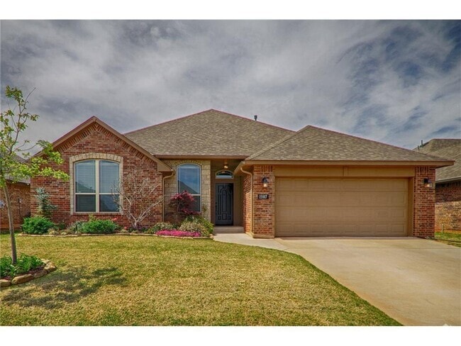 Building Photo - 4 Bedroom home in Deer Creek-Washer/Dryer/...