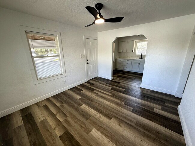 810 20th Ave S Unit 810 1