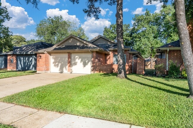 8607 Laurel Trails Dr