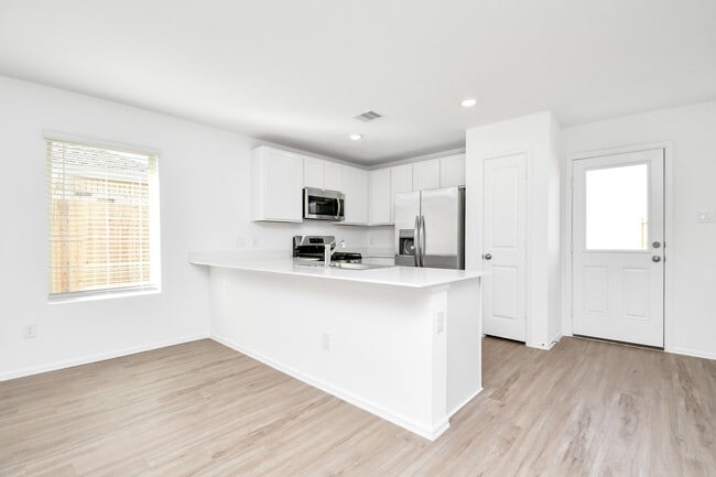 Photo - 27010 Breakaway Ln