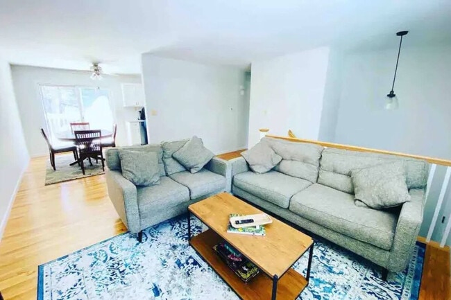 Photo - 19 Curt Blvd Unit ID1302145P