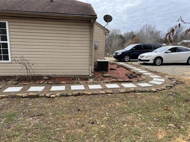 Photo - 8643 Knottsville-Mount Zion Rd