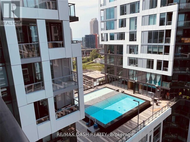 Photo - 576 Front St W Unité 1512E