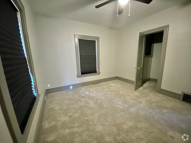 Building Photo - 640 E Dover Ct Rental