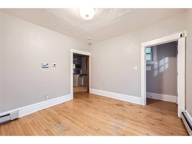 Photo - 1156 Marion St