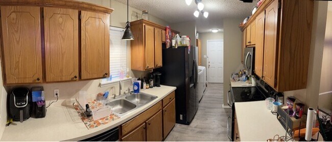 Photo - 1107 Justice Ave