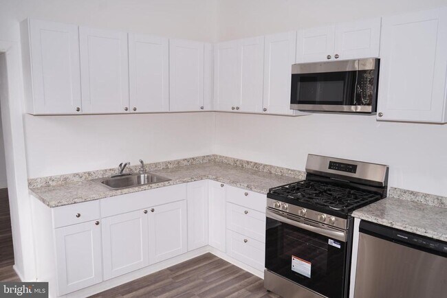 Photo - 132 4th Ave