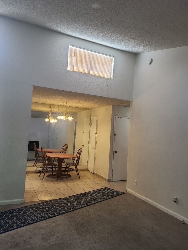 Photo - 2100 Highview Ct