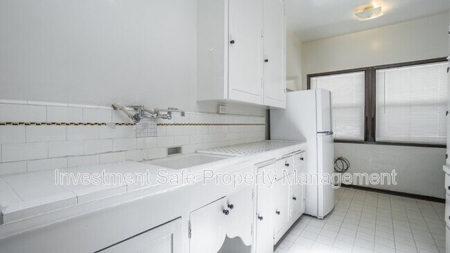 Photo - 3785 Park Blvd Unit #3