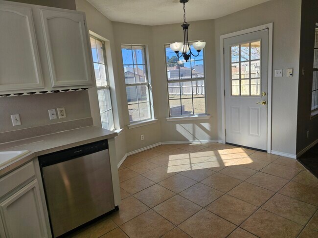 Photo - 8633 Yale Ave