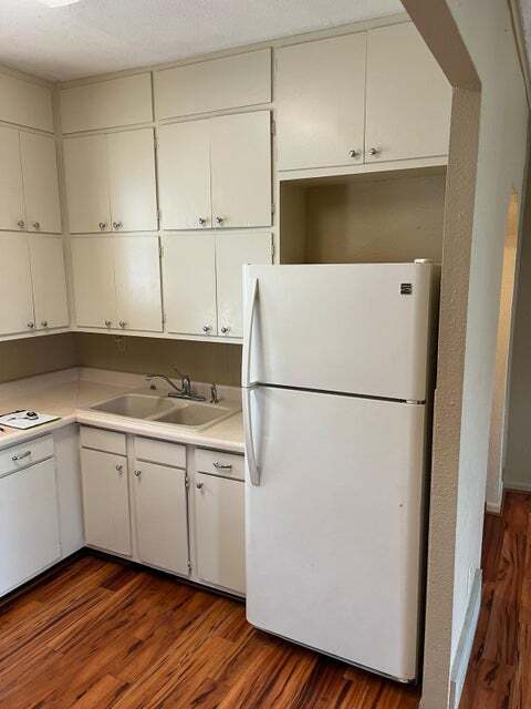 Photo - 1323 Geele Ave