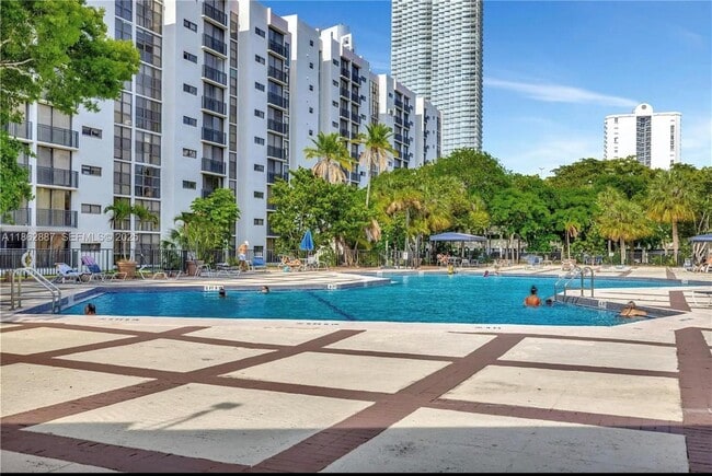 Photo - 17021 N Bay Rd Unit 809