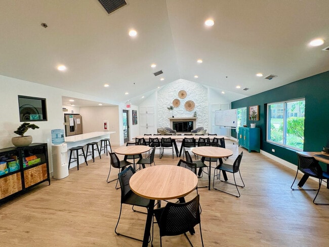 Club House - Ellyn Crossing