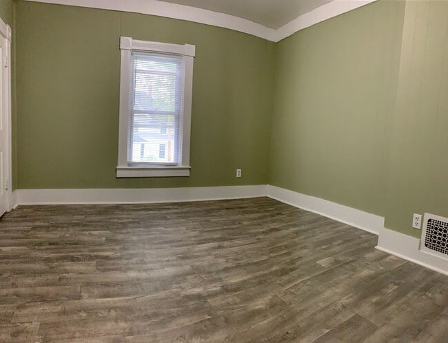 Photo - 602 W Hill St Unit 602 W Hill - B (Upstairs)