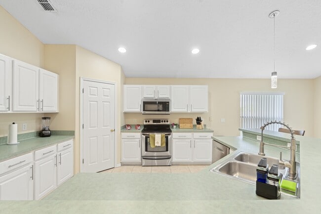 Photo - 2694 Willow Glen Cir