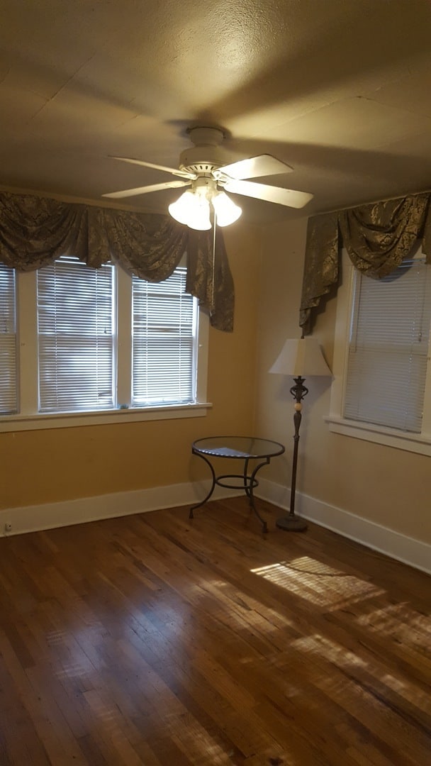 Photo - UNM - NOB HILL 2 Bedroom HOUSE 1 Bath PARKING