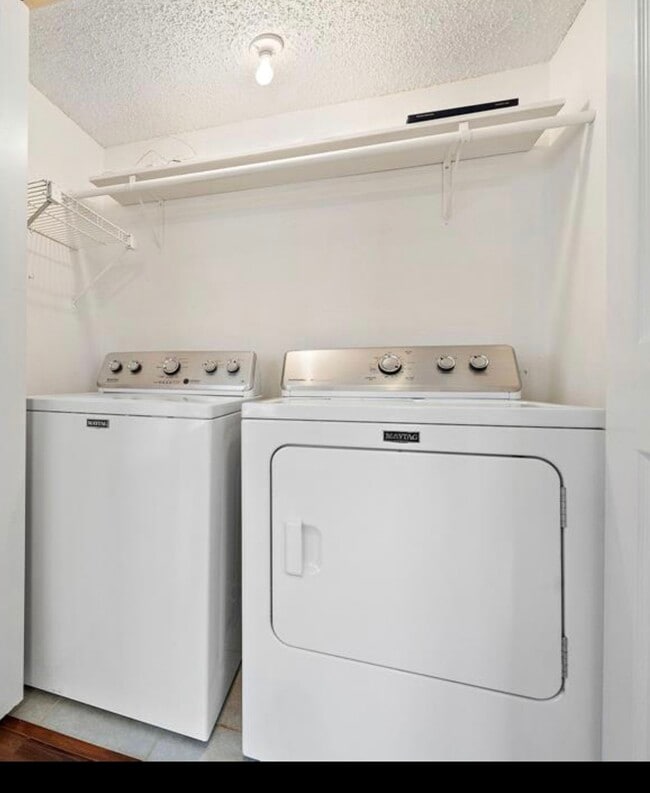 Building Photo - 2300 Old Spanish Trl Unit 1064