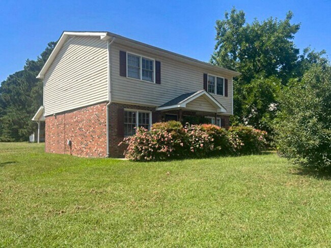 Building Photo - 1312 Athens Dr Unit A